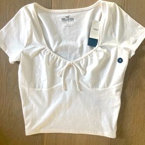 White Hollister Top Must-Have Collection